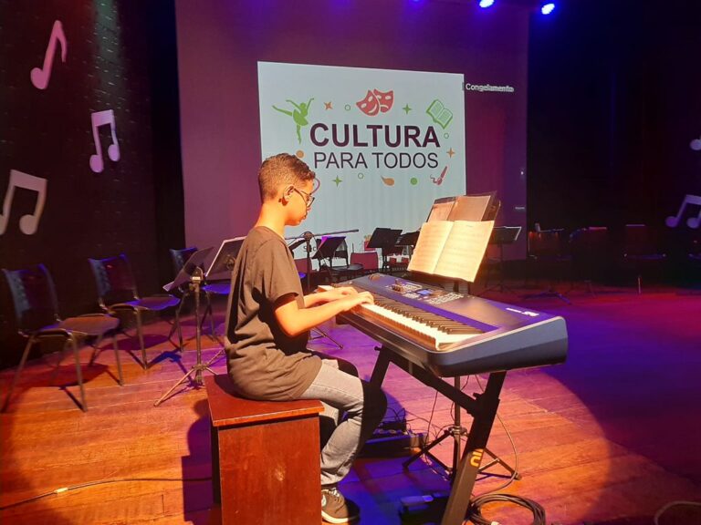 Projeto Cultura Para Todos, em Guarujá, encerra ano letivo com 564 alunos formados