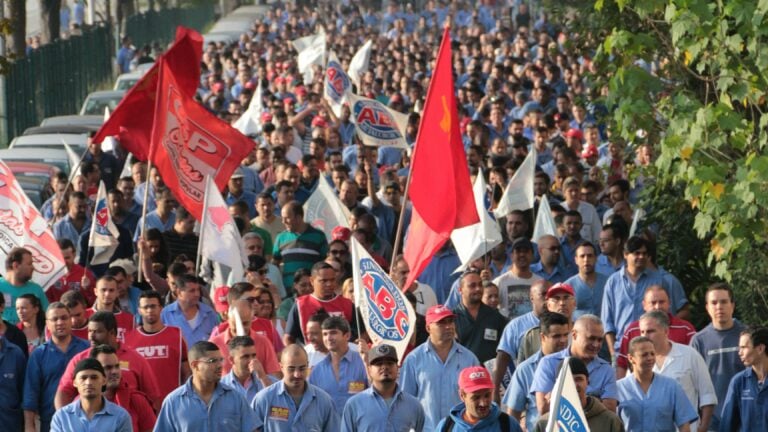 Por dentro da máquina