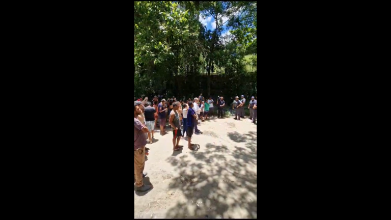 Polícia Militar e moradores do Jardim Nova Esperança, situado no Banhado, entraram em confronto durante a tentativa de demarcação