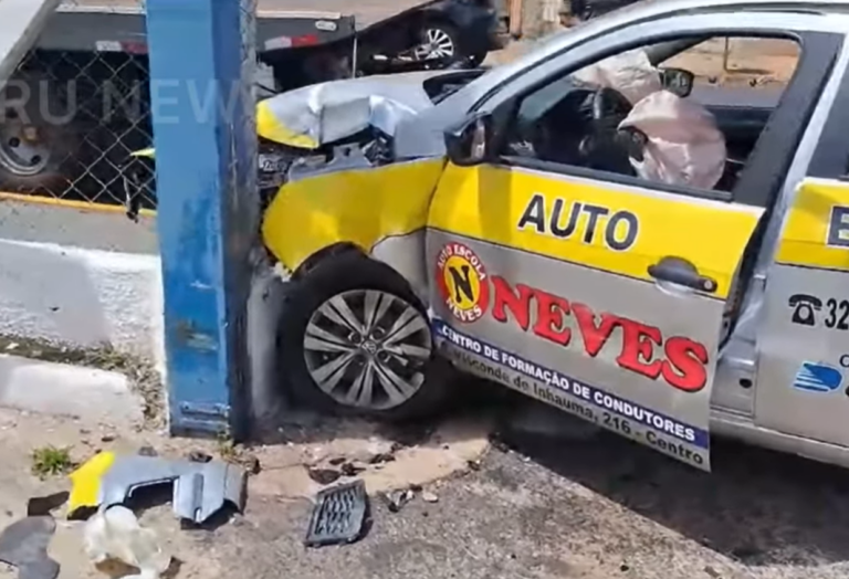 Após acidente envolvendo carro de autoescola, aluna e instrutor ficam feridos