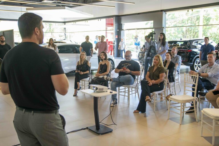 Fabricante chinesa de carros elétricos promete reduzir em até 1ºC a temperatura global