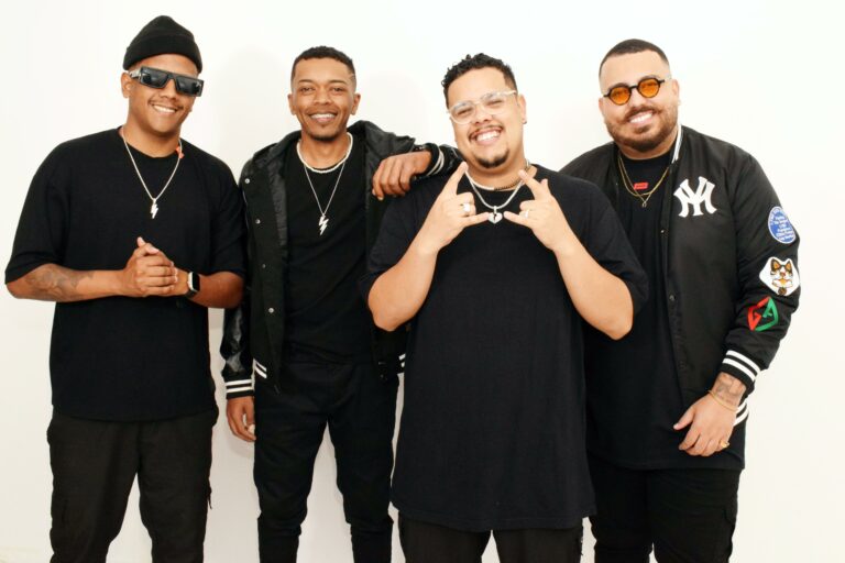 Grupo Experi é a atração do Música no Brisa neste domingo (10)