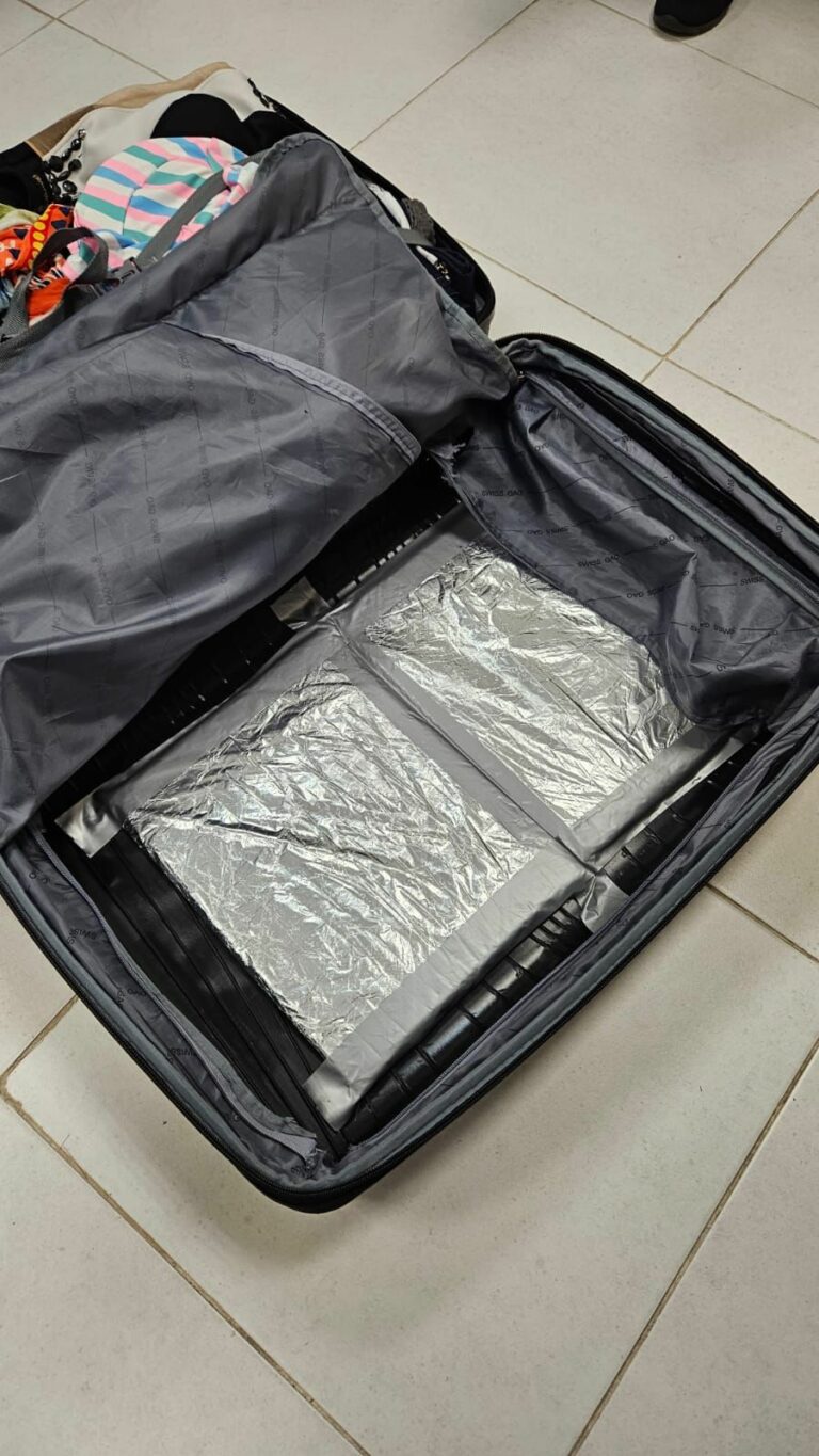 Passageira é presa em Viracopos com 4,5kg de cocaína na bagagem