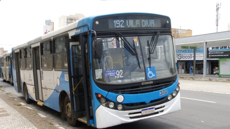 Briga entre motoristas de ônibus assusta passageiros em Campinas