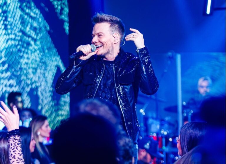 “Eu me divirto” disse Michel Teló, sobre o álbum Rolê Aleatório