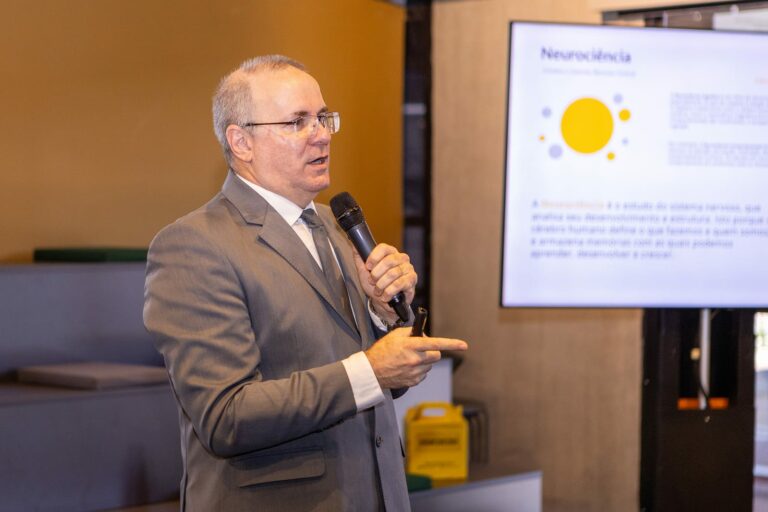 TV Thathi Band Litoral anuncia novo diretor comercial