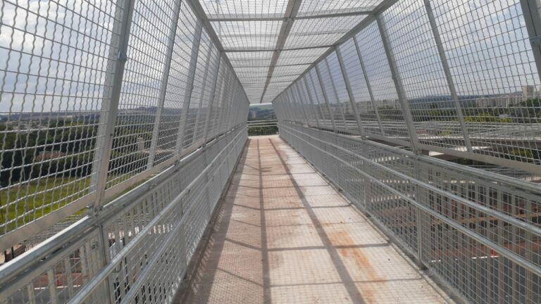 Construção de passarela de pedestres em trecho entre Ribeirão e Bonfim Paulista é finalizada
