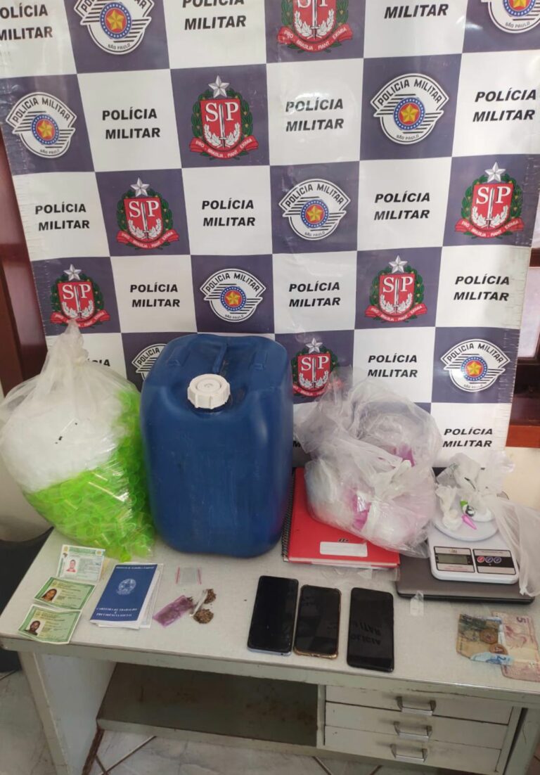 20 Litros de Lança-Perfume são encontrados em escritório do tráfico em Cosmópolis