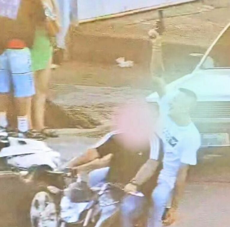 jovens com armas em sjc