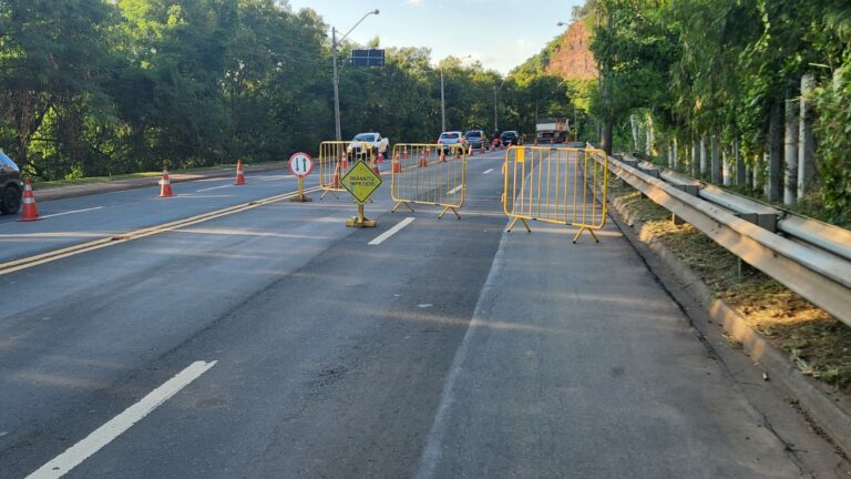 Estrada do Bongue é parcialmente interditada em Piracicaba
