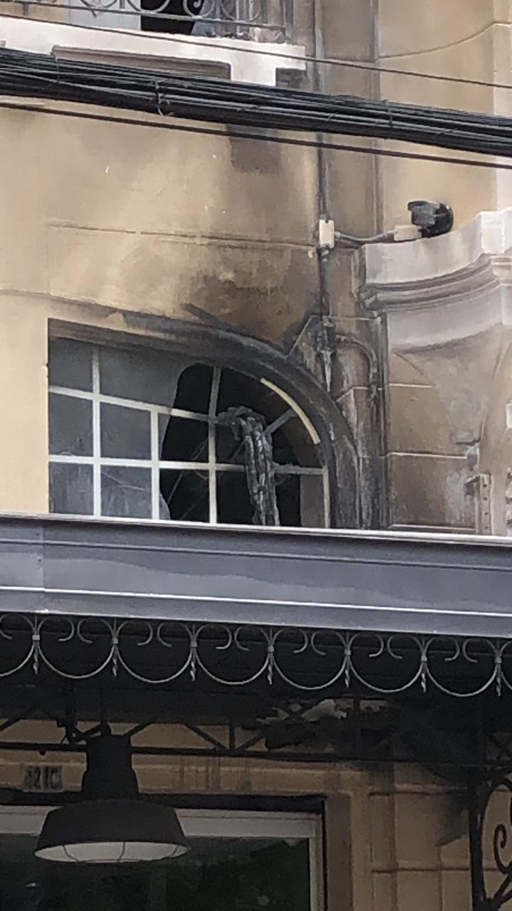 Restaurante pega fogo no centro de Campinas