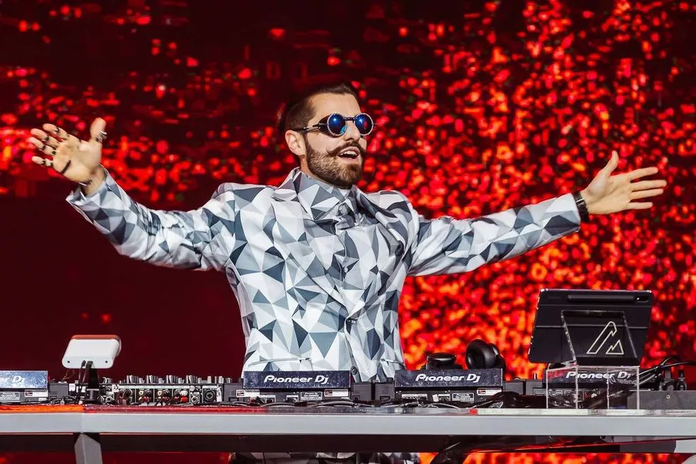 Gavião Peixoto prepara operação de guerra para show de Alok