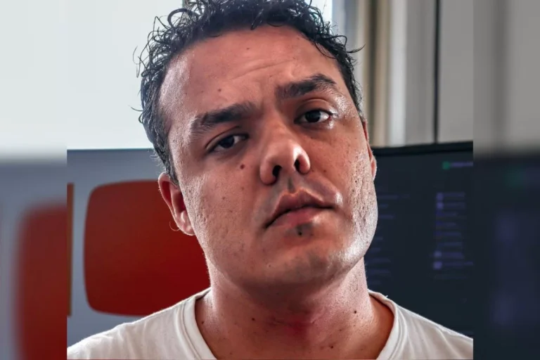 Escritor e DJ: quem é homem que caiu no mar em cruzeiro; Marinha faz buscas pelo corpo