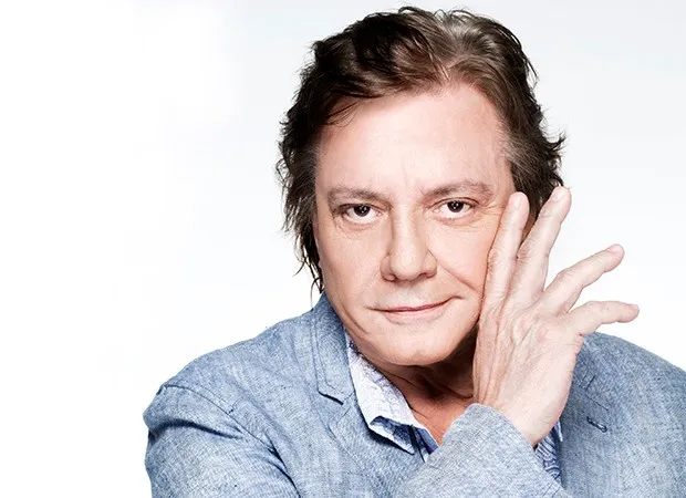 Fábio Jr dá show de Natal na orla de Santos neste fim de semana