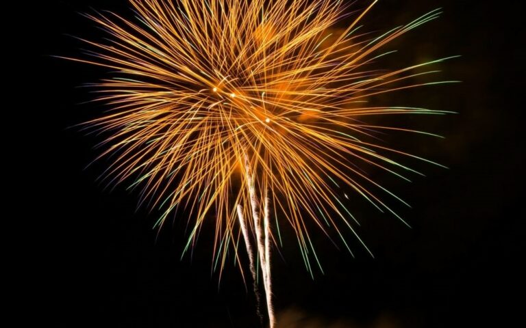 Fogos com barulho são proibidos em Campinas