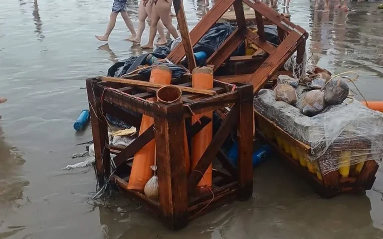 Balsa vira e fogos de artifício caem no mar no litoral de SP; evento foi cancelado