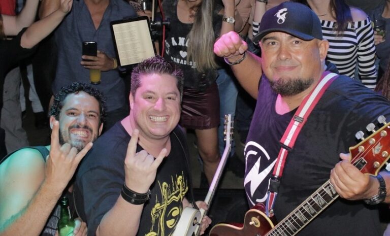 Digão se apresenta com a banda Nice Trip em Ribeirão Preto