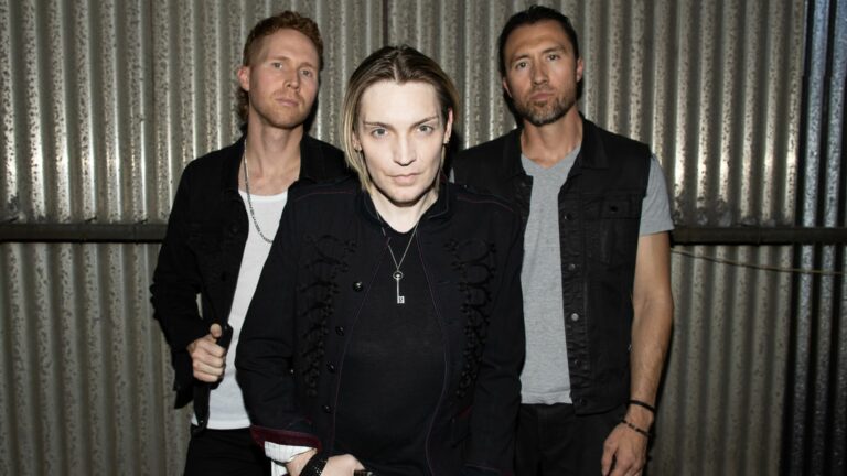 6ª edição do Santos Rock Festival abre vendas para ingressos nesta sexta (15); confira as atrações