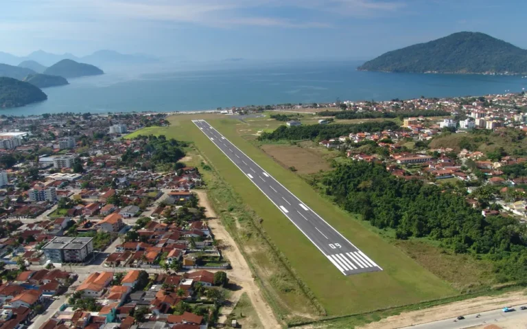Aeroporto de Ubatuba começa a receber voos de passageiros e cargas; veja os preços