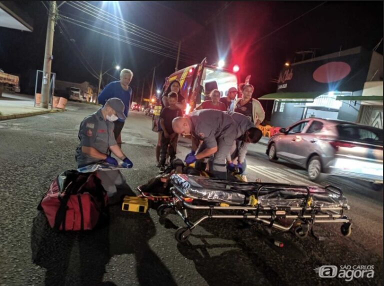 Escondido do pai, adolescente pega moto e fica ferido após acidente 