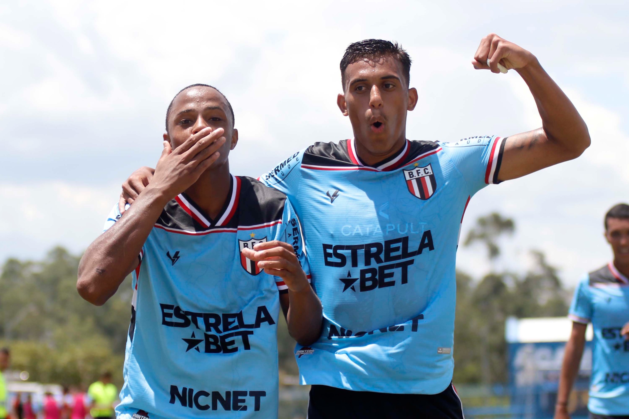 B0A10C4C-9661-4272-89A0-4E0149422E80