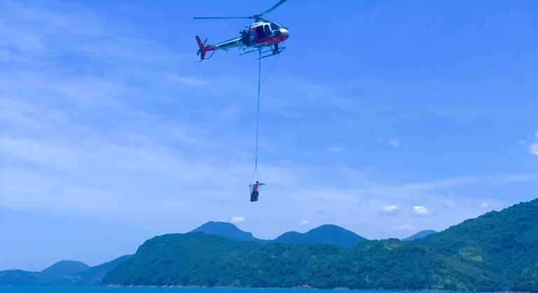 casal resgatado mar águia ubatuba