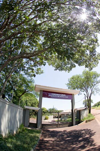 Dois homens são presos tentando furtar cabos e fios do crematório em Ribeirão Preto