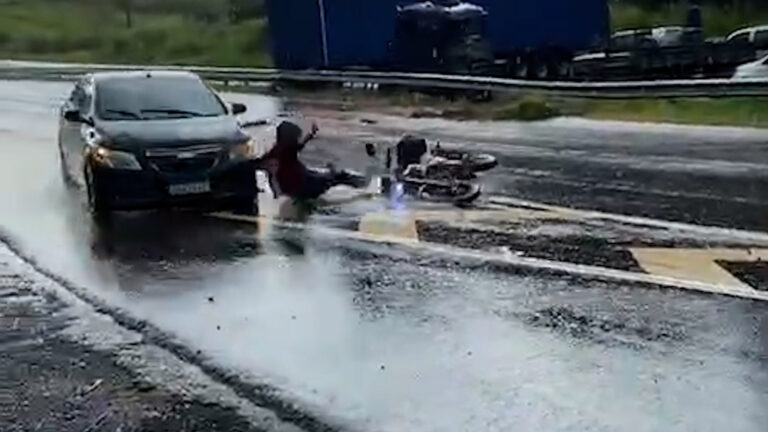Flagrante de acidente em live chama a atenção; veja o vídeo