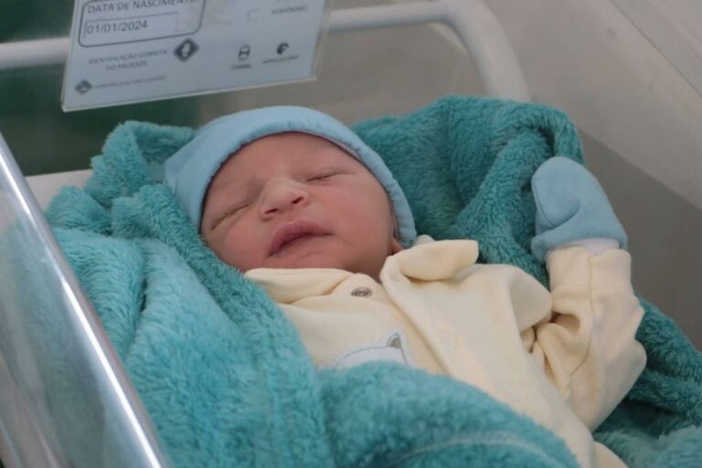 Ravy é o primeiro bebê a nascer na rede pública de Santos em 2024