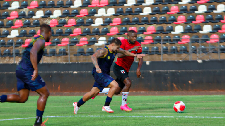 Botafogo perde jogo treino