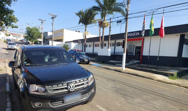 Mulher é encontrada morta com marcas de pauladas na cabeça no interior de SP