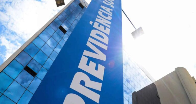 Filas e falhas na gestão dificultam a aposentadoria pelo INSS