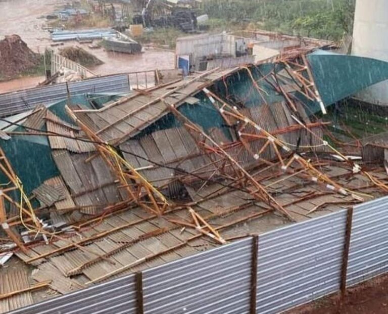 Chuva forte causa danos em condomínio de Araçatuba