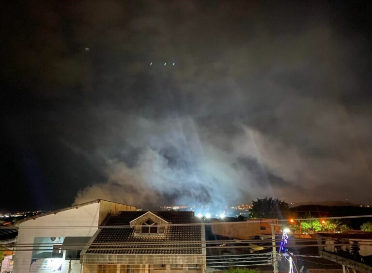 fogo vegetação pinda