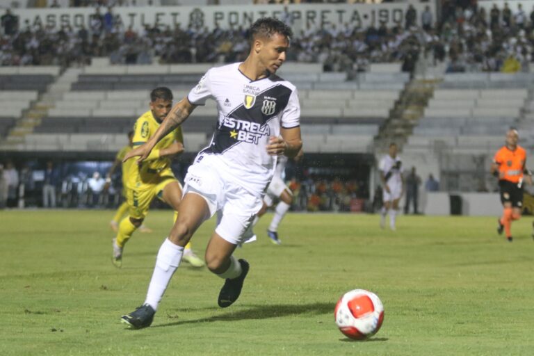 A partida, válida pela primeira rodada do Paulistão 2024, marcou não só a estreia da equipe campineira, mas também de alguns reforços. Foto: Luciano Claudino/PontePress