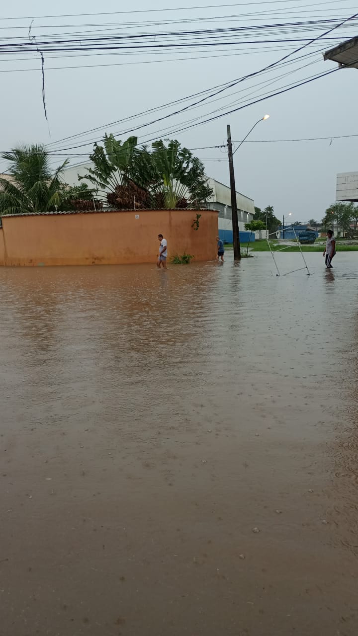 34 pessoas ficaram desabrigadas após chuvas em cidade do litoral