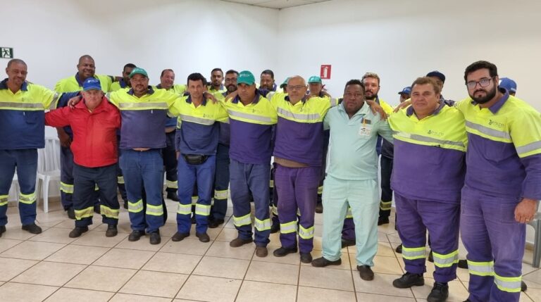 Sindicato não aceita proposta salarial e Ribeirão pode ter greve na coleta de lixo