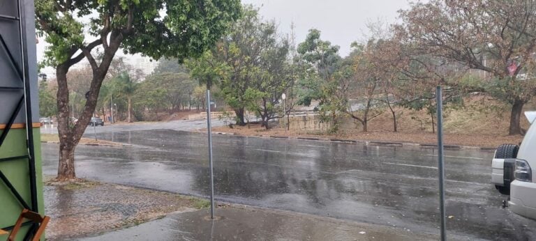 Defesa Civil do Estado emite alerta de tempestade na região