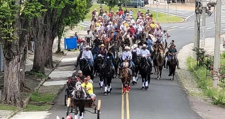 Desfile de Cavaleiros de Valinhos.