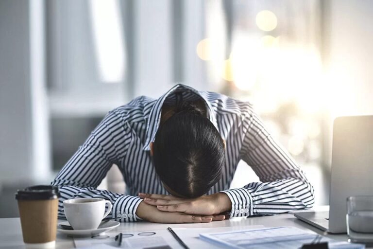 Cresce 38% o número de afastamentos do trabalho ligados à transtornos mentais em 2023