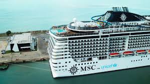 Um homem que estava no cruzeiro em que o cantor Alexandre Pires se apresentaria, caiu da varanda de sua cabine no mar