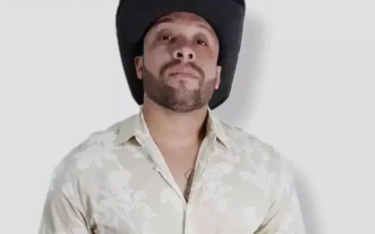 O cantor sertanejo Ton Ferreira, de 34 anos, foi encontrado morto no bairro Cajuru, em São José dos Campos, nesta sexta-feira (12). Ele estava desaparecido desde o dia 05 de janeiro. A morte foi confirmada pela esposa e Polícia Civil.