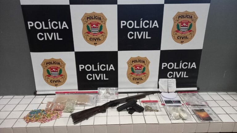 “Central do tráfico” é encontrada em comunidade de Santos e líder de facção foge baleado