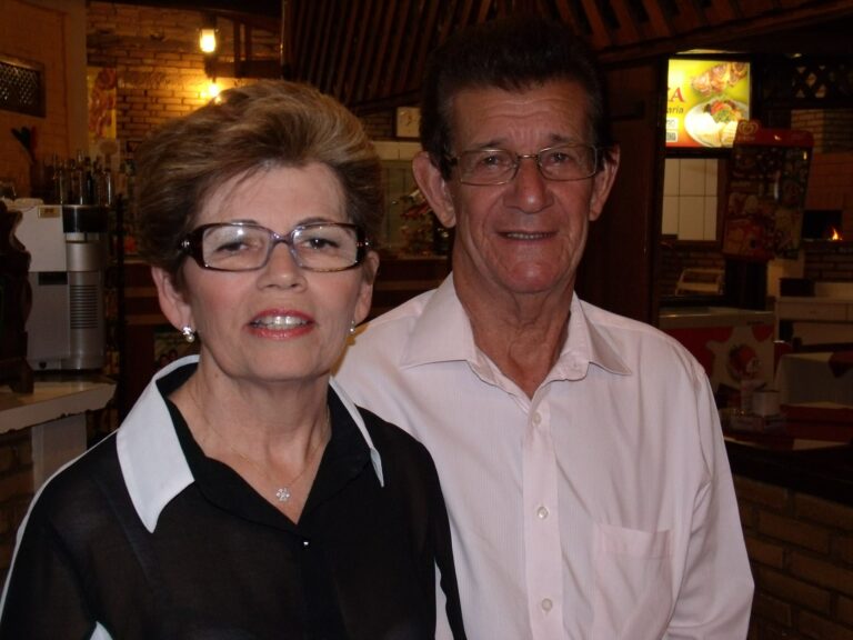 A polícia foi acionada pela filha. Os corpos das vítimas estavam enrolados em uma corda no bairro Residencial Florido em Campinas.