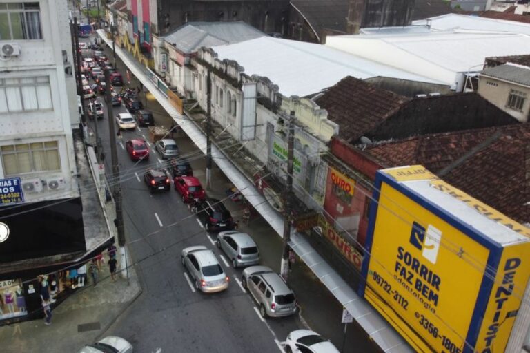 Centro de São Vicente passa por obra de novo boulevard; VÍDEO