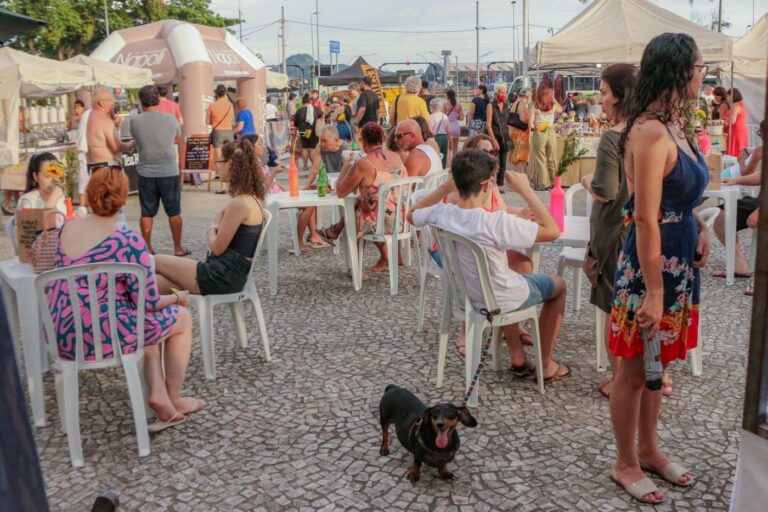 Verão Criativo: feiras de artesanato oferecem opções na Ponta da Praia, orla e Centro de Santos