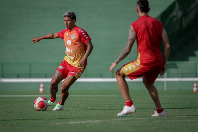 Wenderson, um dos atletas a ser afastado pelo Guarani. Foto: Raphael Silvestre/GuaraniFC