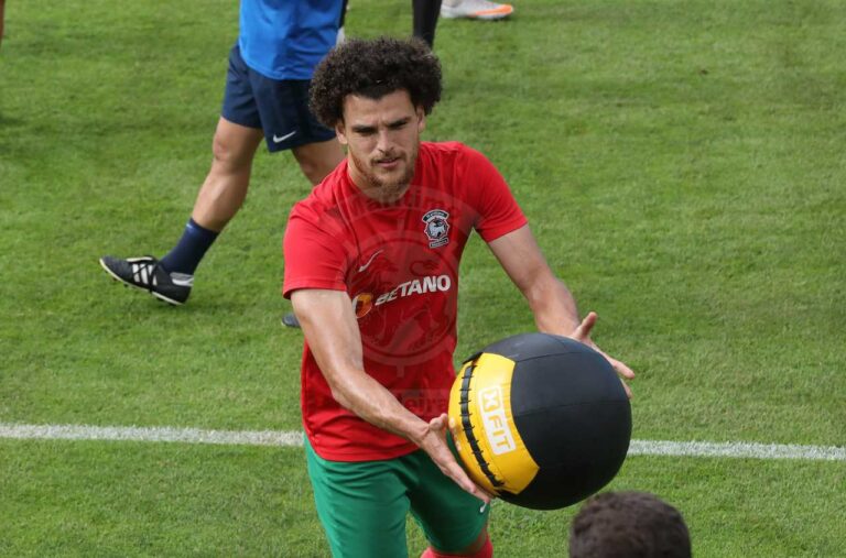 Zagueiro naturalizado português é mais um reforço do Botafogo para 2024