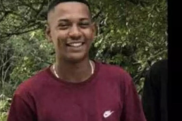 Corpo de adolescente é encontrado enterrado em fábrica desativada 