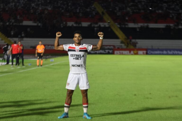 Botafogo vence Santo André em jogo dramático 